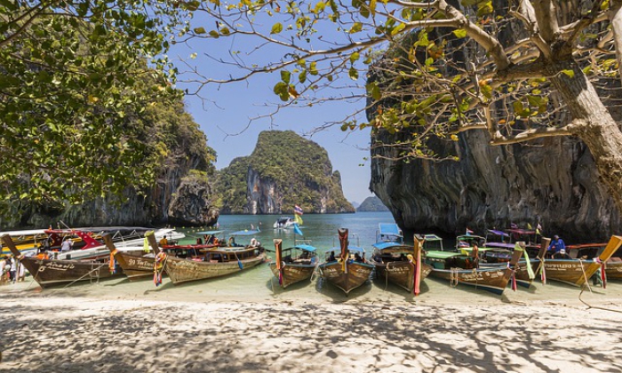  HA NOI - HA LONG - NINH BINH 4 DAYS 3 NIGHTS TOUR PACKAGE